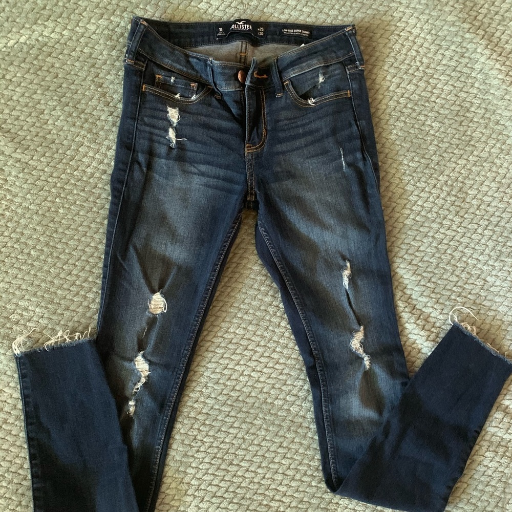 Hollister destroyed jeans